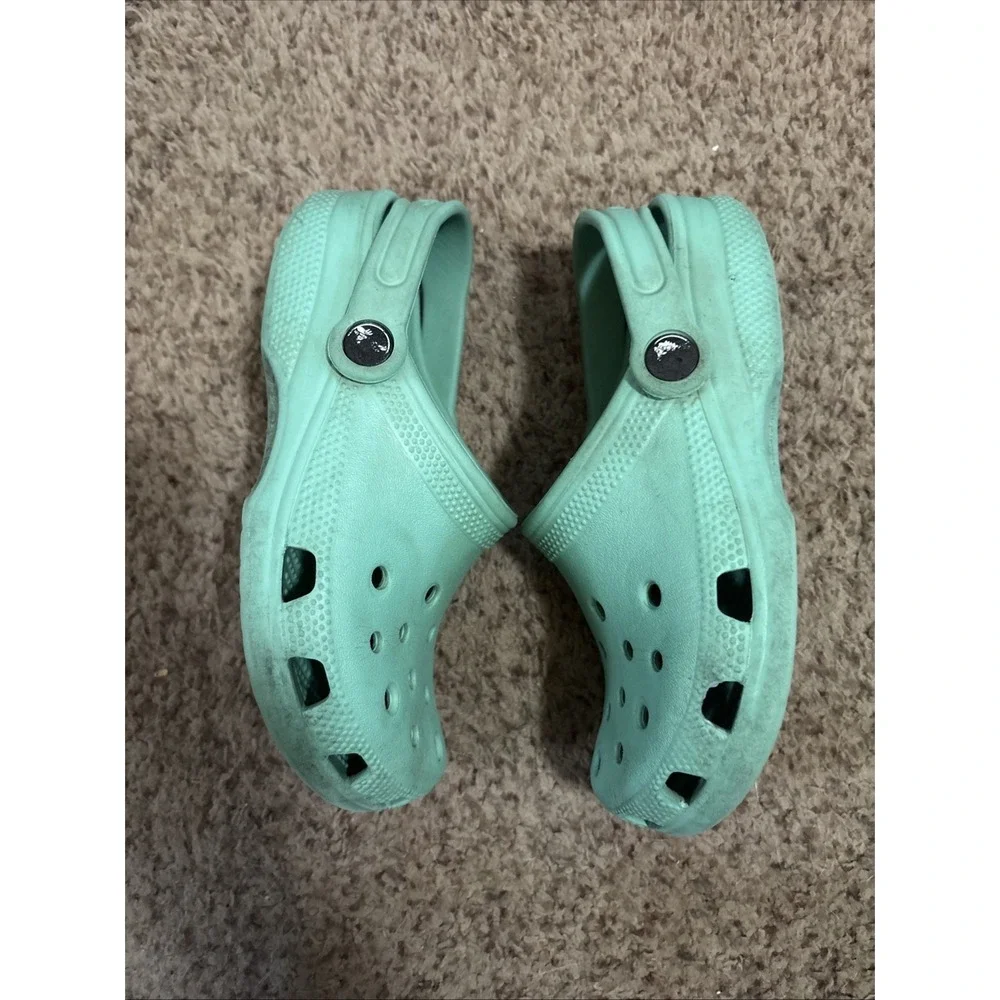 Crocs Clogs Slip On Shoes Light Green Junior 2 Youth Kids Boys Girls Sandals